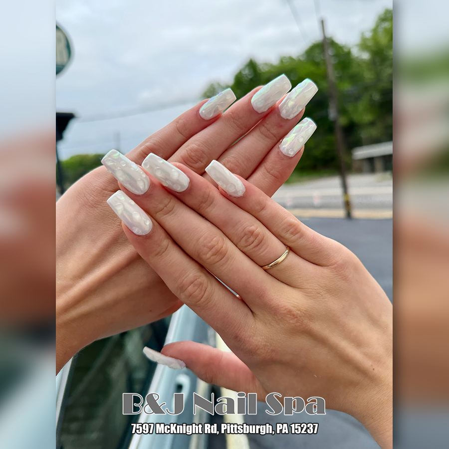 B&J Nails & Spa